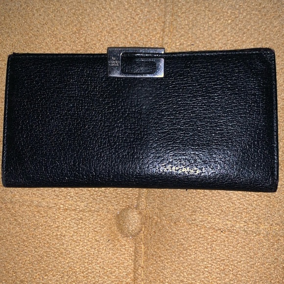 Gucci Authentic black wallet Code# 035•2067•2098 - Picture 1 of 12
